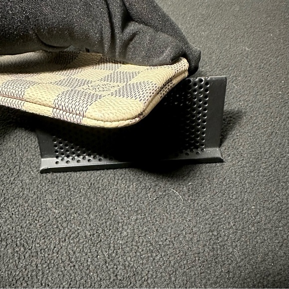 S⭕️LD. LV Key Pouch / Cles - Picture 11 of 14